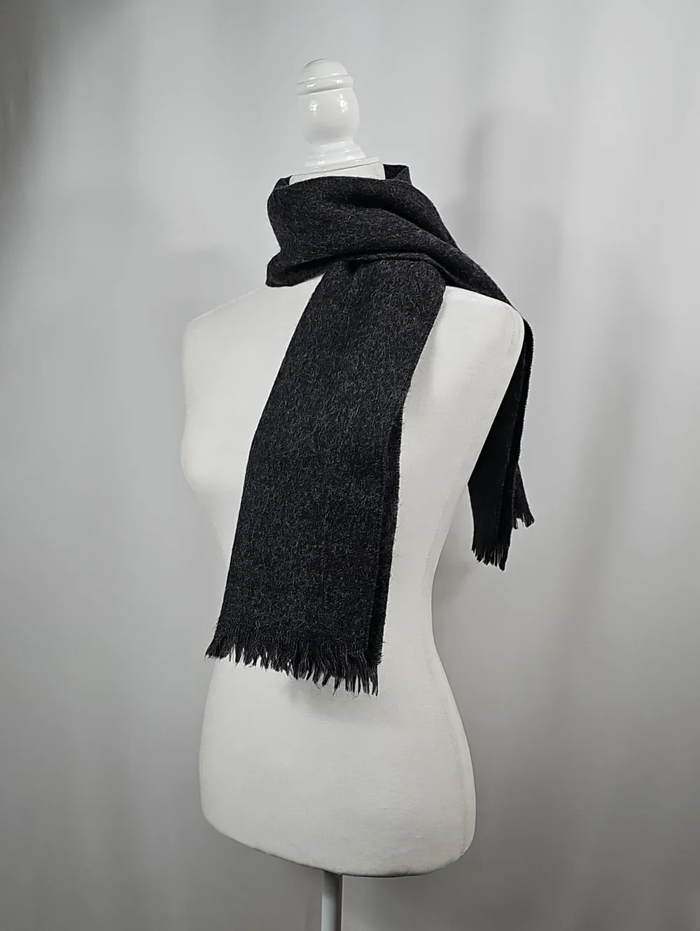 100% Lambswool Charcoal Gray Fringe Scarf Uruguay Soft Warm Preppy Academia